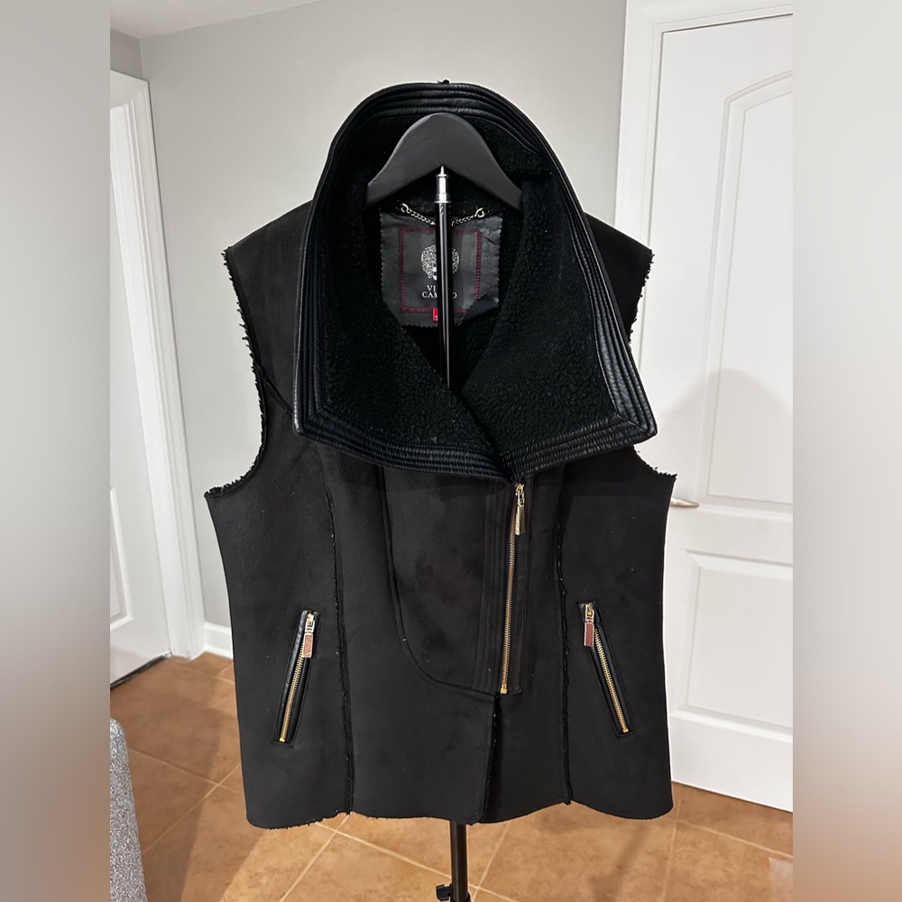 Vince Camuto Black Men's Sleeveless Zip Vest with Shearling Collar